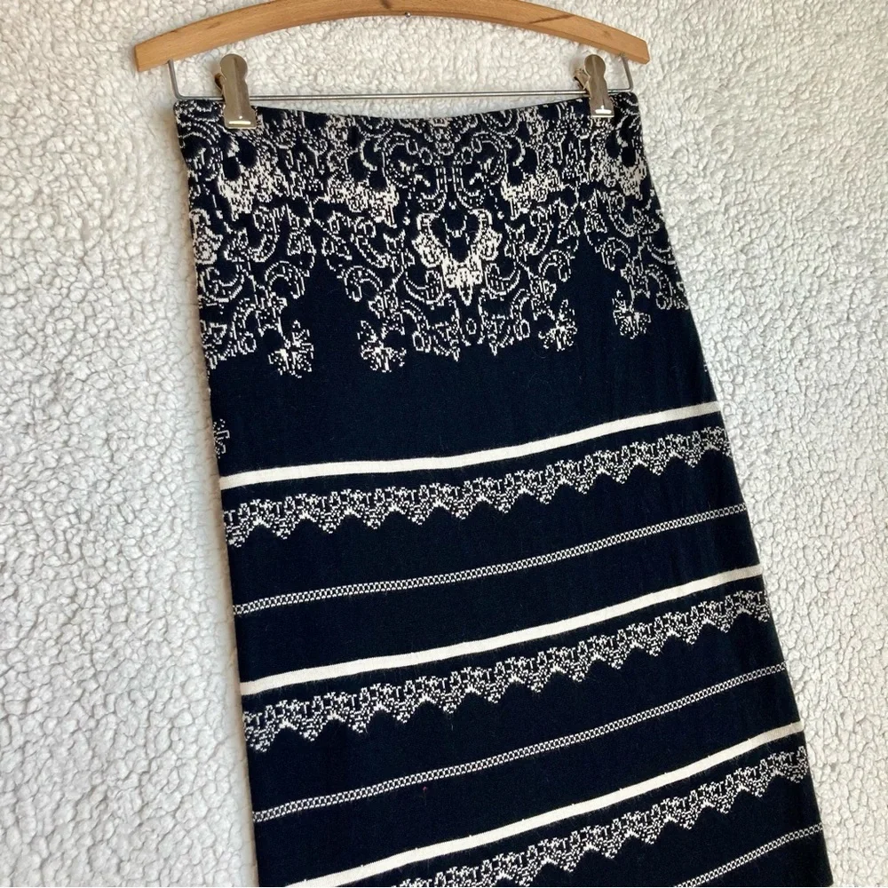 Free People Women’s black & cream boho print knit sweater pull-on pencil skirt